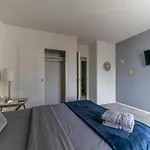 Spacious Charming Condo With Great Views Near The Grove